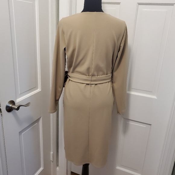 Alfani Beige Belted Wrap Long sleeve Surplice Neckline Wrap Dress Size SP - Picture 5 of 12